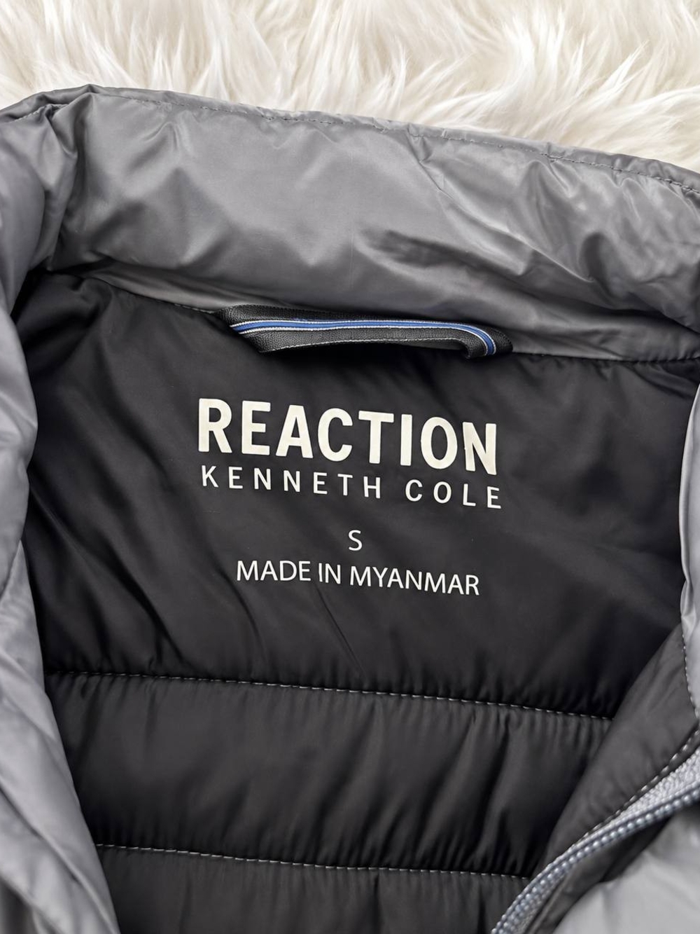 Kenneth Cole Quilted Puffer Jacket in Light Gray with Black Lining - Picture 3 of 3